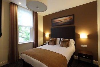 Chalfield Manor Boutique Hotel Bournemouth Exterior photo